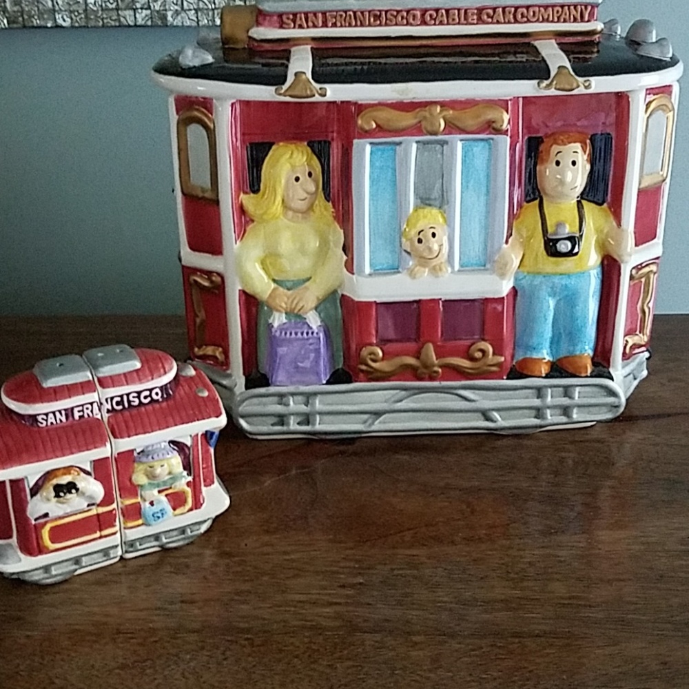 San Francisco Cable Car Cookie Jar & Salt & Pepper